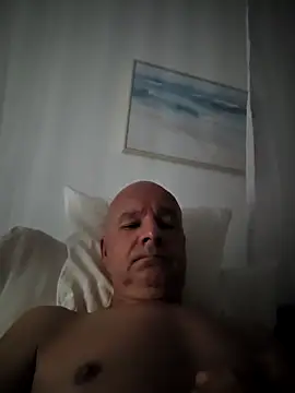 mannohmann5 online show from June 14, 4:36 am