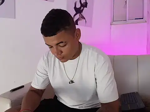 Dante  jons online show from May 14, 3:24 am