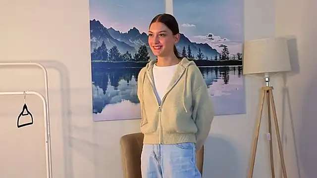 NatashaRieker online show from April 15, 9:38 am