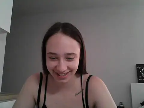 Snapshot of DarkMirel chatting on June 20, 4:54 pm DarkMirel online show from June 20, 4:54 pm