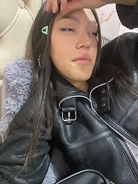 Snapshot of thalia_ec chatting on July 6, 1:41 pm thalia ec online show from July 6, 1:41 pm
