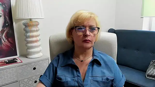 Snapshot of luna_xfantasy chatting on May 22, 6:31 am luna xfantasy online show from May 22, 6:31 am