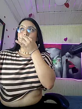 Dakota lee03 online show from April 18, 7:29 pm