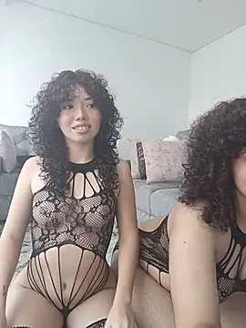 Chloe and Violeta online show from July 25, 9:34 pm