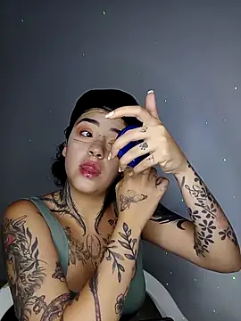 AteneaRockstar04 online show from April 14, 7:42 pm