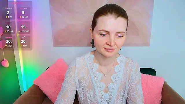 Liza  Evans online show from June 15, 2:03 am