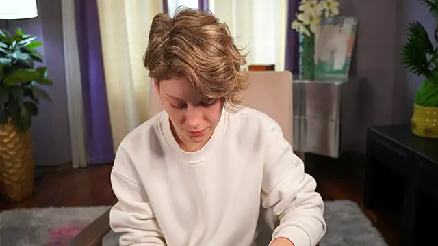 GertieAybar online show from April 19, 4:12 am