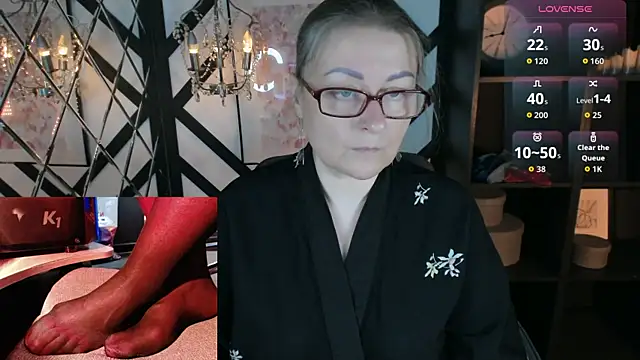 Snapshot of Alexandra_Kind chatting on May 15, 1:40 pm Alexandra Kind online show from May 15, 1:40 pm