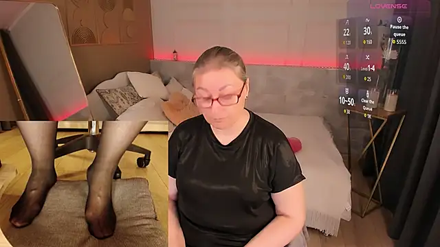 Snapshot of Alexandra_Kind chatting on May 23, 8:46 pm Alexandra Kind online show from May 23, 8:46 pm
