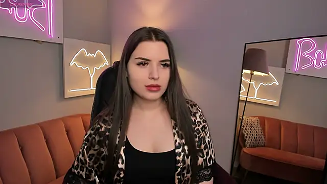 AliceLiador  online show from April 26, 2:37 pm