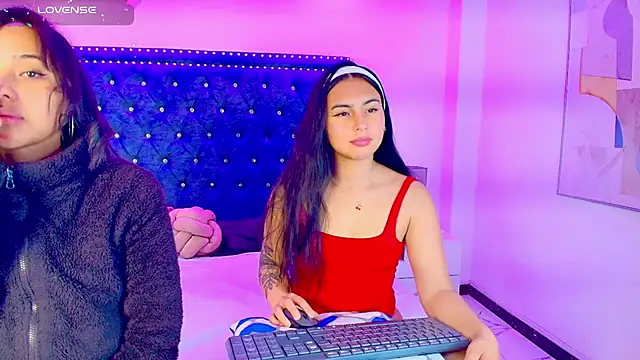 Serena and zoe online show from April 17, 8:01 pm