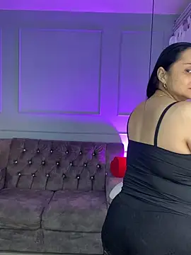 Snapshot of Catalinaa_luz chatting on April 15, 12:12 pm Catalinaa luz online show from April 15, 12:12 pm