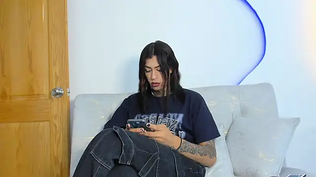 Snapshot of Aohomlester_ chatting on April 23, 1:46 pm Aohomlester online show from April 23, 1:46 pm