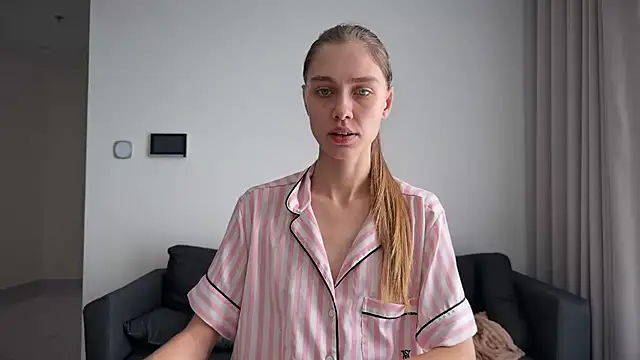 VeraBlanc online show from April 19, 12:33 am