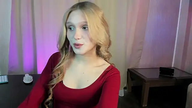 AdelineCrash online show from April 26, 4:21 am