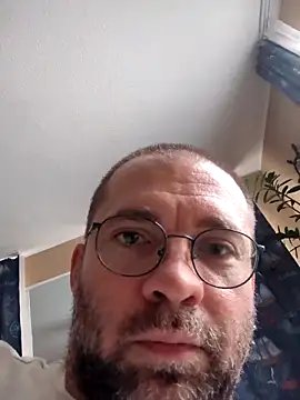 gayboyx77 online show from June 3, 9:45 am