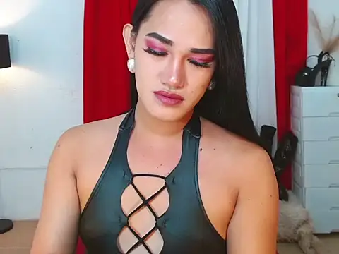 TSOliviax online show from April 29, 1:26 pm