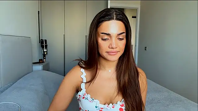 MelindaReny online show from June 3, 2:33 pm
