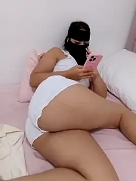 Snapshot of Melissa_love26 chatting on June 14, 1:03 am Melissa love26 online show from June 14, 1:03 am