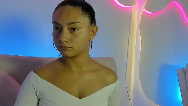 VenusBlazzer online show from June 19, 1:48 pm