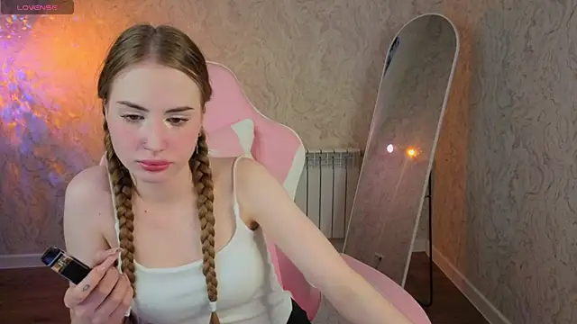 Tasya Doyle online show from April 24, 9:34 am