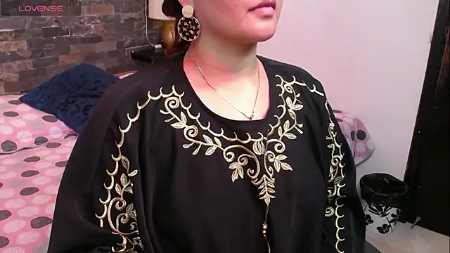 jhanvi umarani online show from April 18, 7:07 pm