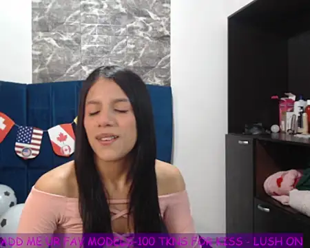 ISAMOONX online show from June 18, 1:15 pm