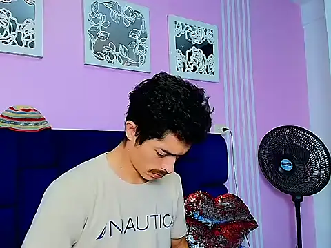 taylor Stele online show from April 28, 4:01 pm