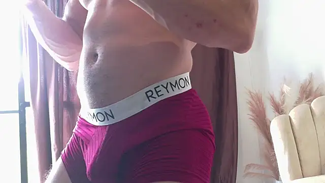 Snapshot of Aroon_connor1 chatting on June 24, 8:08 pm Aroon connor1 online show from June 24, 8:08 pm