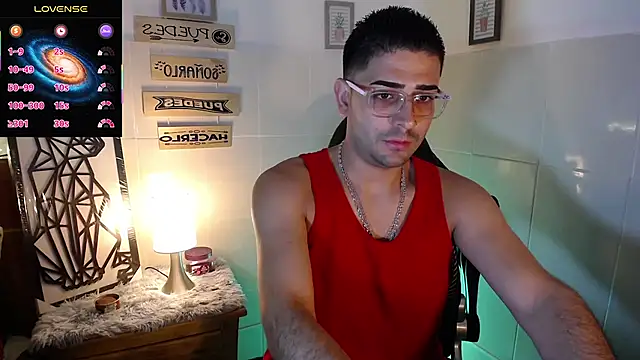 Snapshot of andders_ chatting on April 29, 8:26 pm andders online show from April 29, 8:26 pm