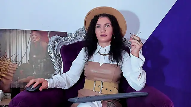 Snapshot of MistressKasandra chatting on July 1, 4:14 am MistressKasandra online show from July 1, 4:14 am