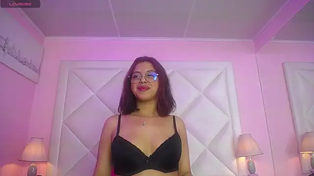 Tinaa Monroe online show from June 30, 7:20 am