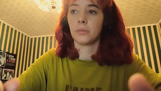 amberrrdolll  online show from May 3, 9:43 pm