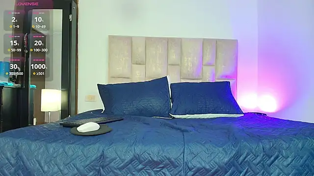 Snapshot of hott_mature chatting on May 26, 12:01 pm hott mature online show from May 26, 12:01 pm