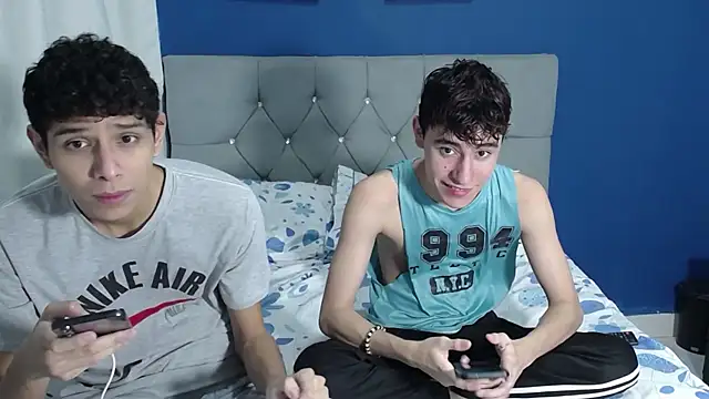 Thiago And Gael online show from July 12, 12:45 am