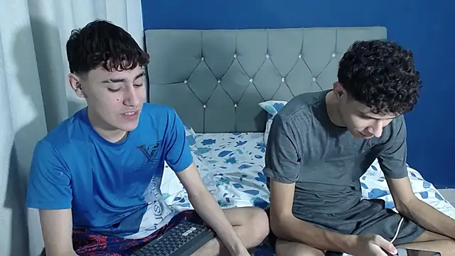 Thiago And Gael online show from July 23, 1:08 am