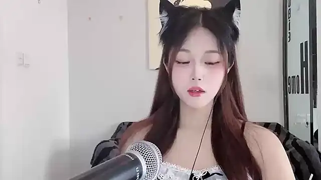 KiKi-011 online show from June 2, 7:21 am