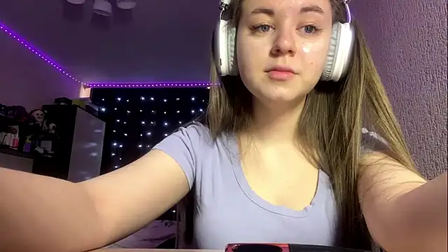 black stair online show from April 18, 8:07 am