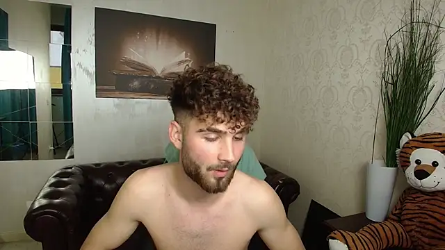 KyloEast online show from May 20, 4:57 pm
