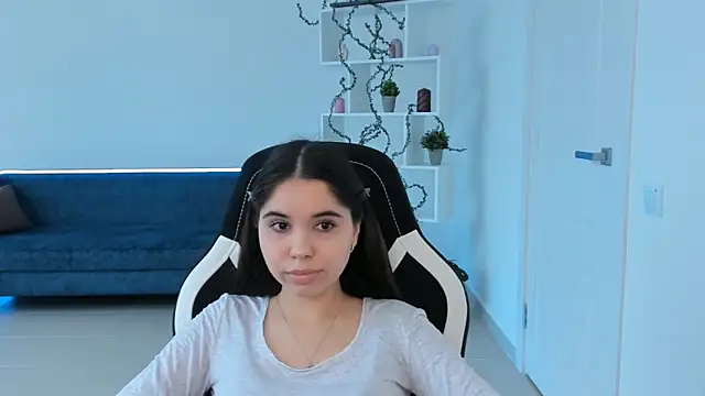 PilarRusko online show from April 18, 9:13 am