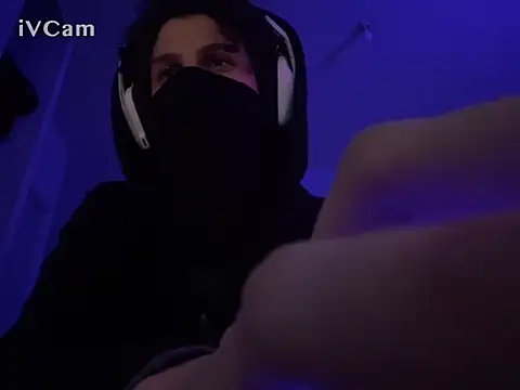 b1nnxxxx online show from April 19, 6:10 pm