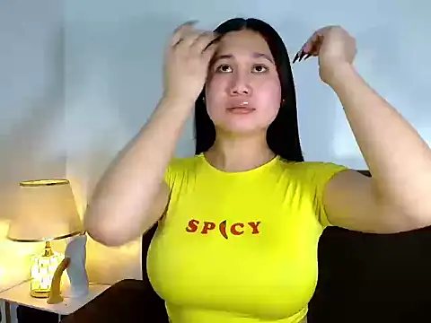 CumdesireIyahx online show from April 29, 6:39 am