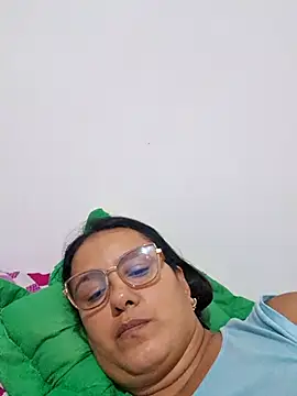 Snapshot of Samanta-42 chatting on June 19, 10:52 am Samanta-42 online show from June 19, 10:52 am