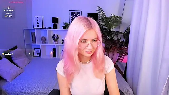 RoxySun  online show from May 23, 2:43 pm