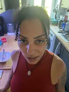 SweetPetiteNoir online show from May 27, 5:10 pm