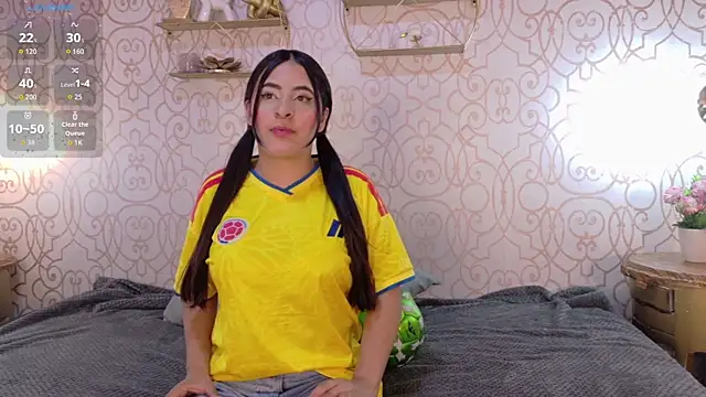 Maggiee 1 online show from June 19, 7:17 pm