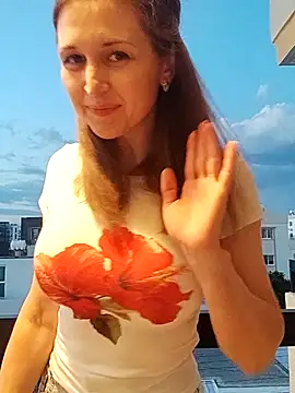 irresistibelle online show from May 28, 5:10 pm