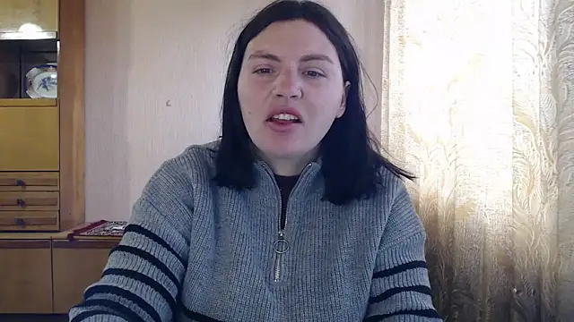 AlinaxJames online show from May 1, 11:48 am