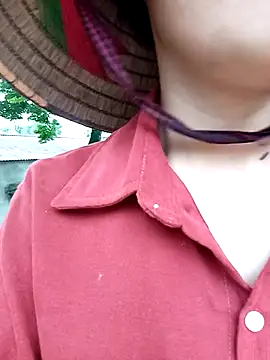 LucyBri01 online show from April 28, 12:53 am