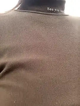 LucyBri01 online show from May 10, 7:02 am